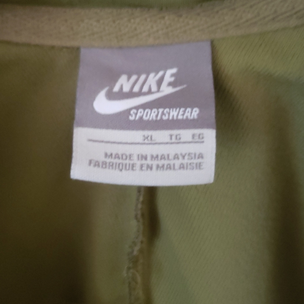 Nike Green and Gray Lightweight Jacket - Picture 3 of 4